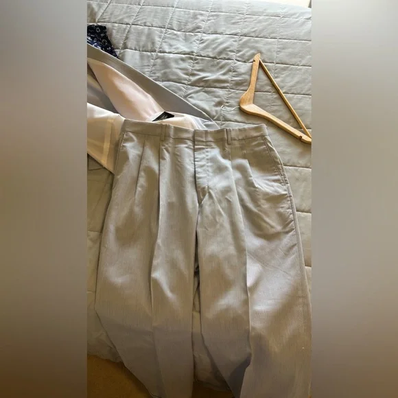🌟 FREE 🌟 Shipping 📦 Haggar Men Suit Jacket and Pant Set